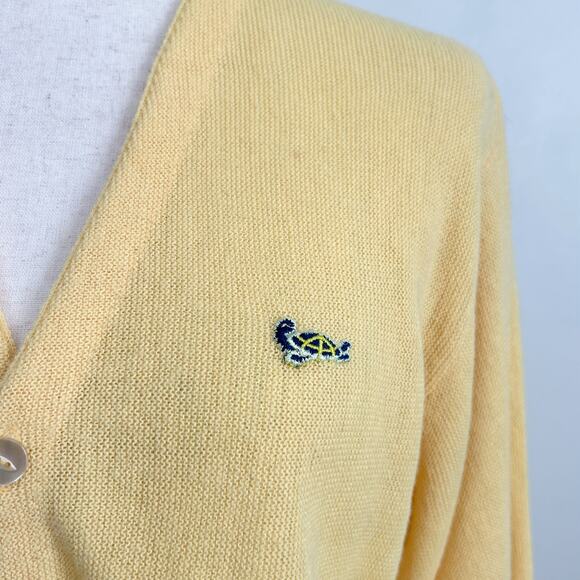 Vintage Challenger Yellow Orlon Acrylic Knit V-Neck Cardigan - Picture 2 of 6